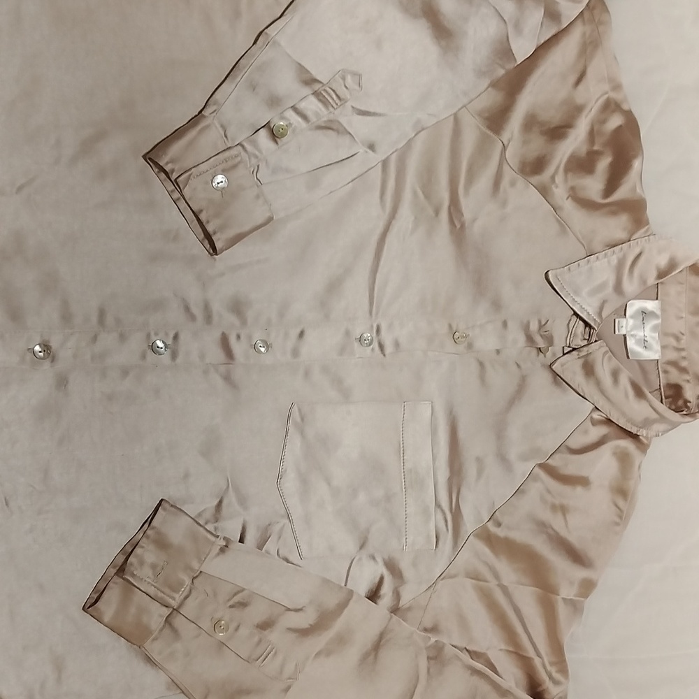 Dress shirt  brand new only tried it on
